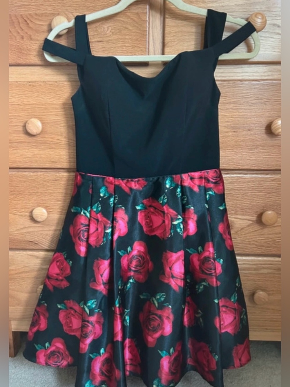 Black and rose pattern homecoming dress